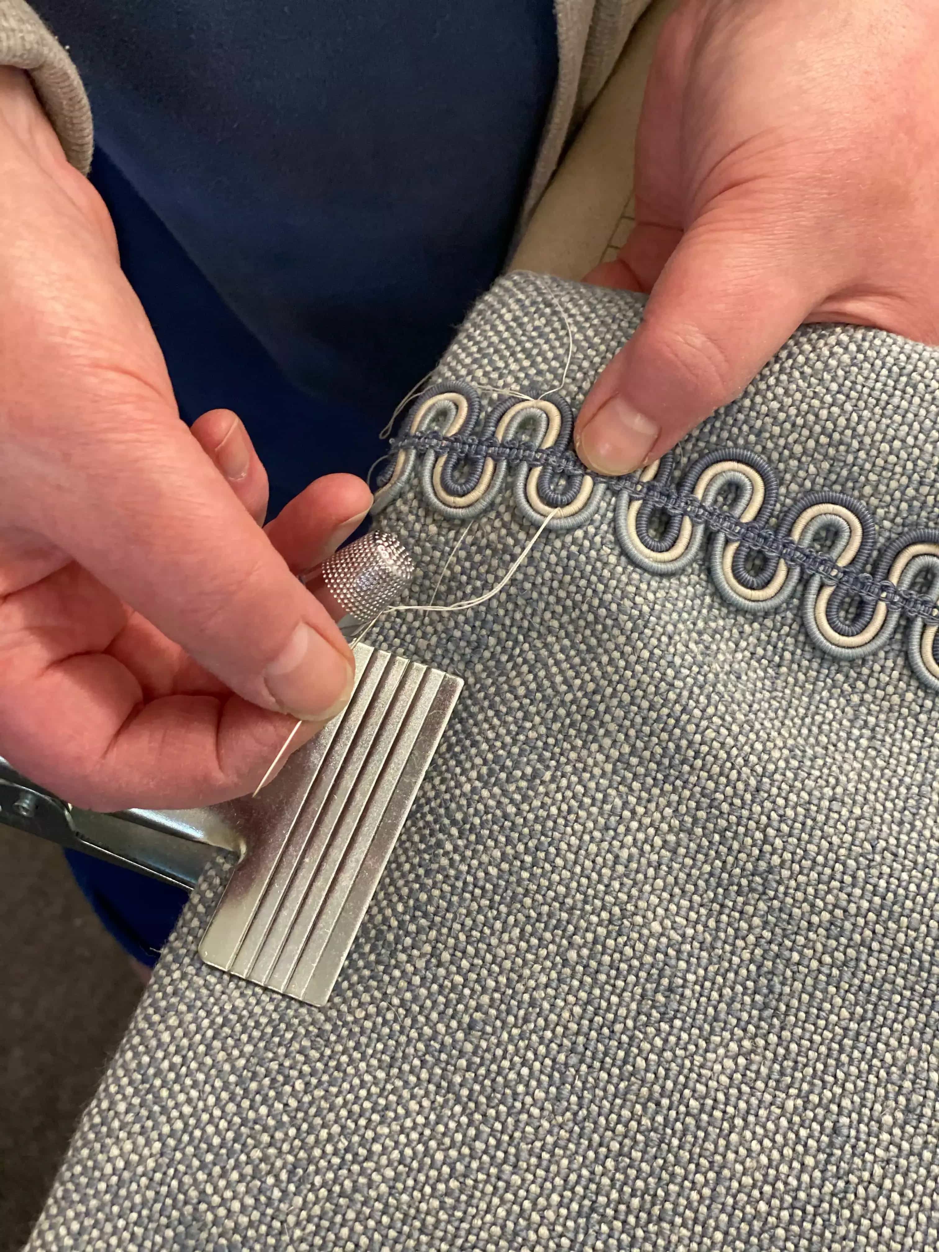 Overlocking machine
